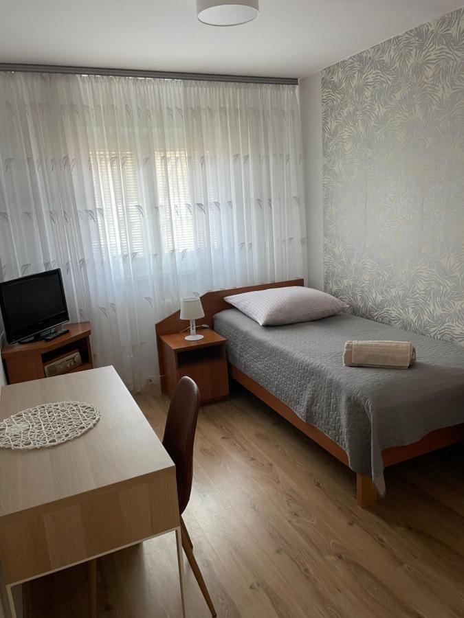 Pokoje Goscinne O-Es-Ha Warsaw Luaran gambar