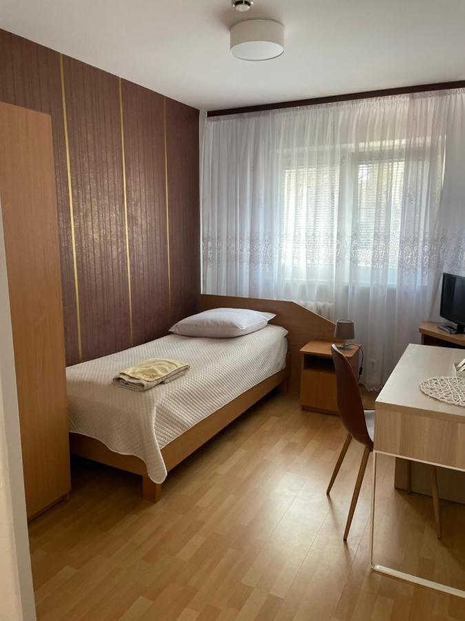 Pokoje Goscinne O-Es-Ha Warsaw Luaran gambar