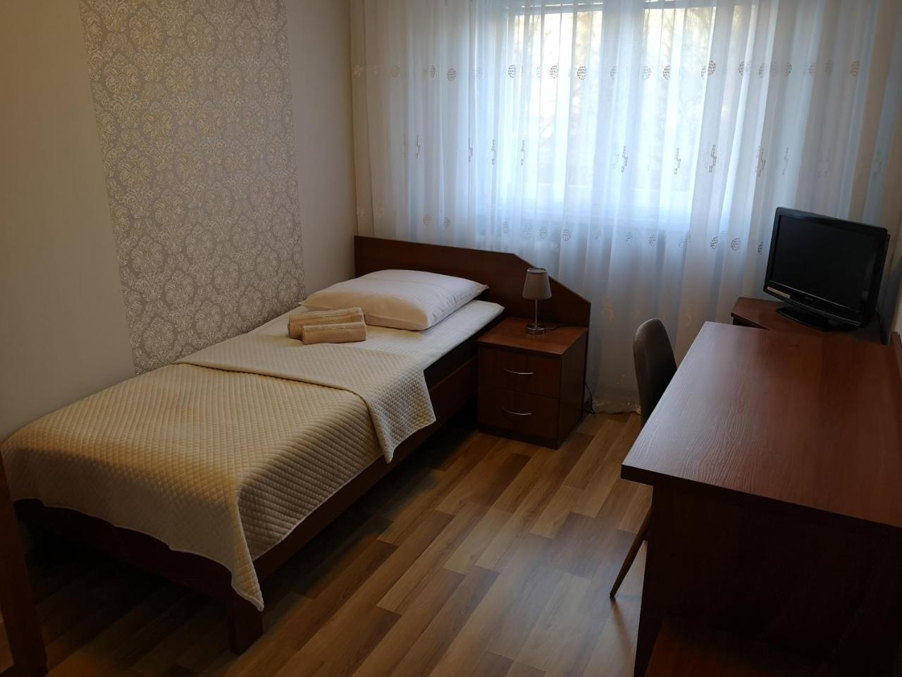 Pokoje Goscinne O-Es-Ha Warsaw Luaran gambar